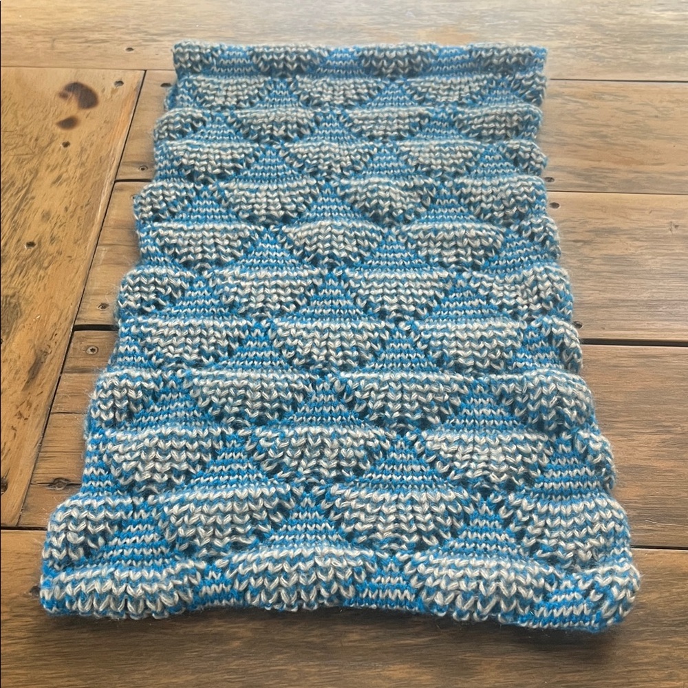 Simonetta Blue and Cream Chunky Bubble Knit Scarf